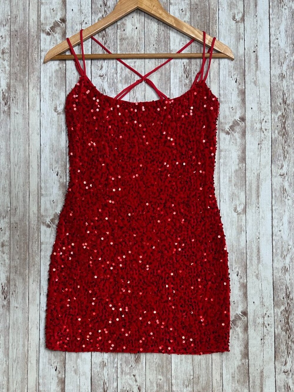 EUC Lucy In The Sky Briar Sequin Bodycon Dress in Red sz Medium HOCO Lined Mini